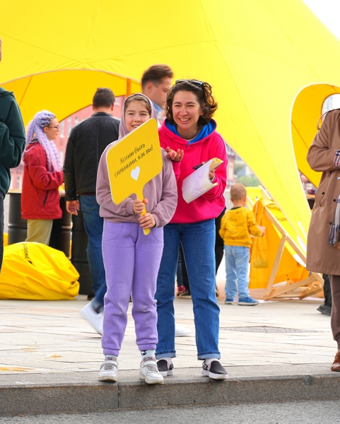 Прошел первый Московский марафон за два года. Собрали фото, видео и интервью с атлетами
