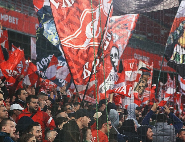 Ретро-матч «Спартака» и «Зенита» напомнил, что такое футбол с болельщиками на стадионе. Да и игра была супер