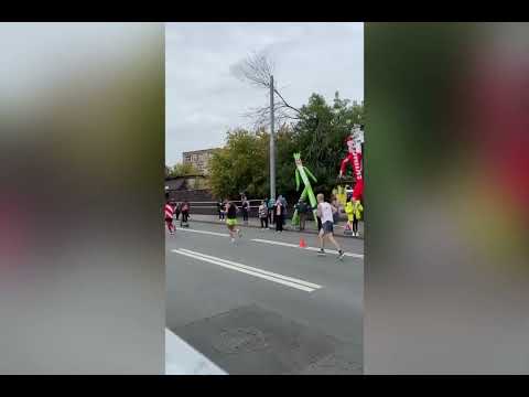 Прошел первый Московский марафон за два года. Собрали фото, видео и интервью с атлетами