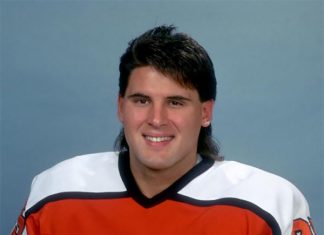 Удивительная судьба легенды «Флайерс»: совмещал футбол с хоккеем, снимался в кино, бросил НХЛ из-за племянницы, боролся с неизлечимой болезнью