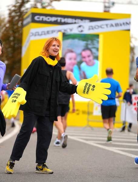 Прошел первый Московский марафон за два года. Собрали фото, видео и интервью с атлетами