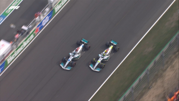 Что случилось на Гран-при Нидерландов: «Мерседес» рискнул с тактикой и схватился за победу, но Ферстаппену на реванш хватило прямой