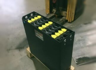 Чем отличаются тяговые АКБ