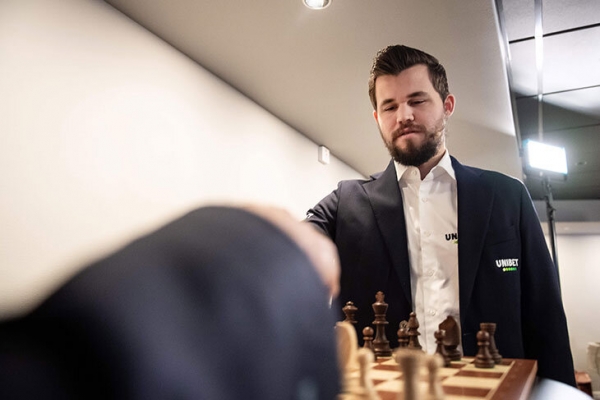 Расследование по шахматисту, взбесившему Карлсена: он обманывал в сотне партий, а их игра с Магнусом – слишком странная