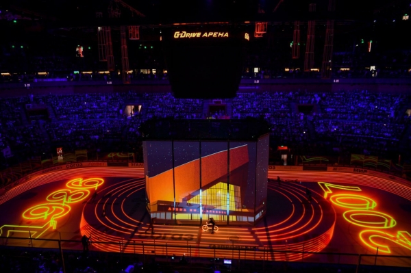 Ледовое шоу на открытии арены «Авангарда» – на уровне Олимпиады. И поставил его режиссер Сочи-2014