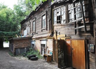 На программу расселения аварийного жилья в регионе добавят 2,5 млрд из резервного фонда