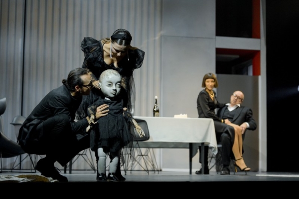 В Омской драме «вывернули наизнанку» известную пьесу Теннесси Уильямса