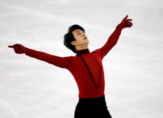 Фигурный шедевр, который вы не заметили: французы создали спектакль, где две программы слиты в одну