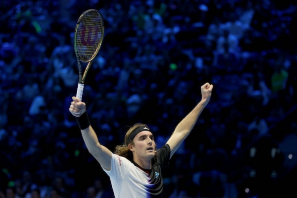 Коллапс Медведева: отыграл 3 матчбола у Циципаса, подавал на победу – и внезапно развалился. Теперь не выйдет из группы итогового