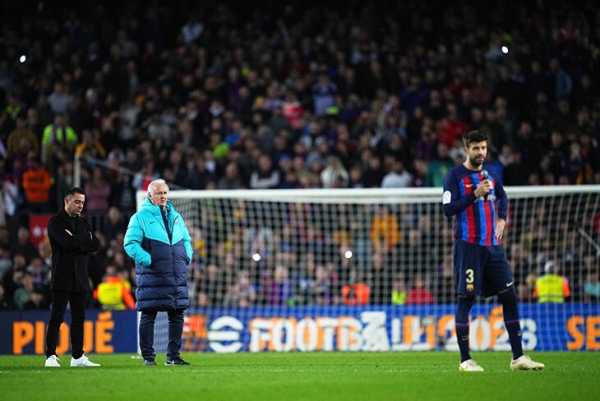 &laquo;Здесь родился, здесь и умру&raquo;. Пике со слезами ушел из &laquo;Барсы&raquo; и закончил карьеру