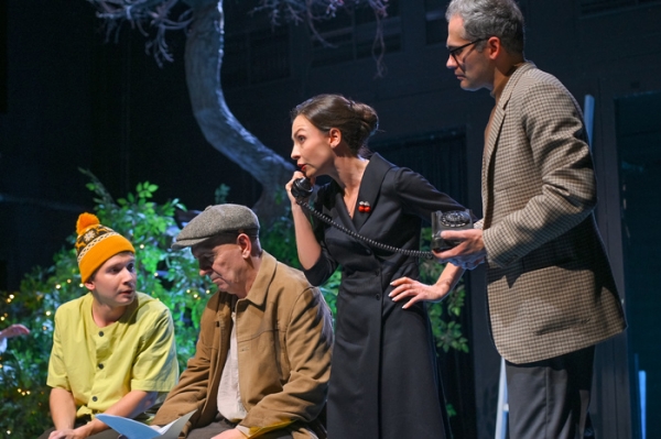 Премьера в Омской драме: очищающие слезы и возвращение в мир детства