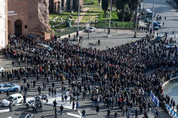 Прощание с Синишей в Риме. Пришли Спаллетти, Манчини, Сарри, Тотти, Де Росси и еще тысячи людей