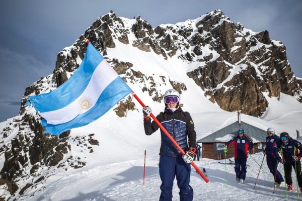 Наш спорт выкручивается в изоляции: в бобслее – одна трасса на страну, коньки – в «рыночном шатре», горнолыжники махнули в Аргентину!