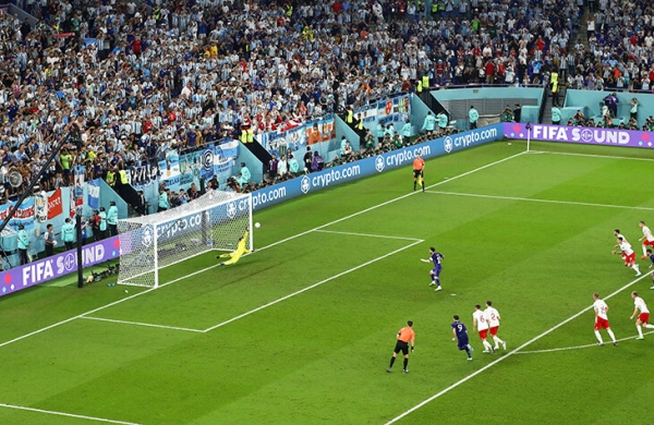 Промах Месси с пенальти не сломал Аргентину – победа 2:0. А Шченсны вообще фолил?