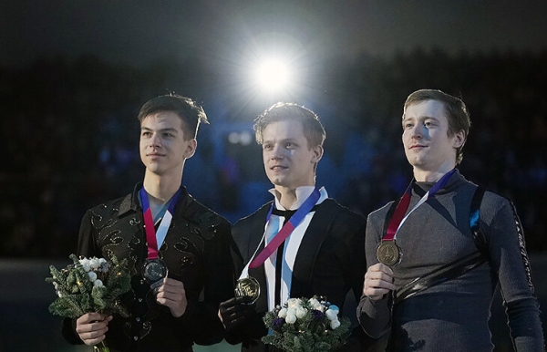 Заметили, как раскрылся Семененко? Изобрел особое приземление и красится в пепельный ради проката под k-pop