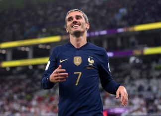 Победа Франции над Англией была бы немыслима без Гризманна. Даже Брэд Питт кайфует от его игры