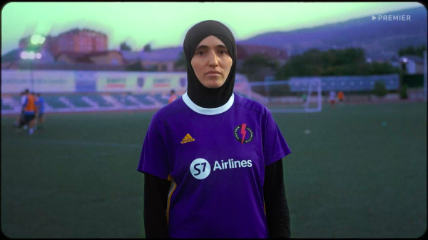 «Покупала место на поле за жвачку». Мы объединили Юрия Семина, Дагестан и женский футбол