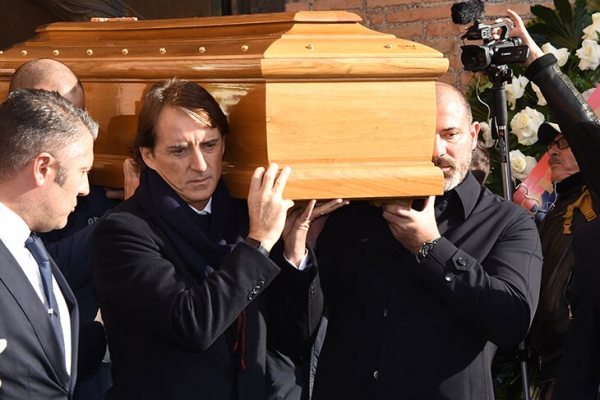 Прощание с Синишей в Риме. Пришли Спаллетти, Манчини, Сарри, Тотти, Де Росси и еще тысячи людей