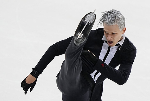 Заметили, как раскрылся Семененко? Изобрел особое приземление и красится в пепельный ради проката под k-pop