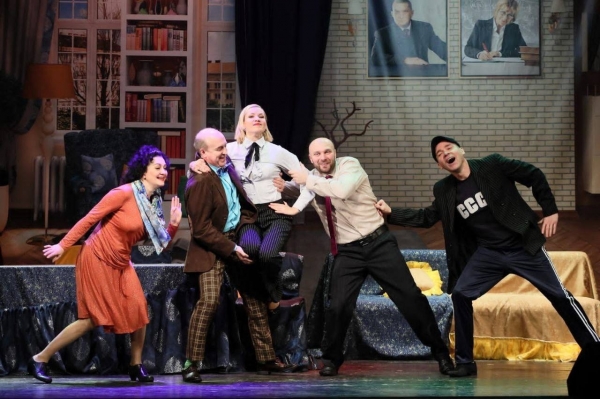 Омский врач-проктолог написал пьесу