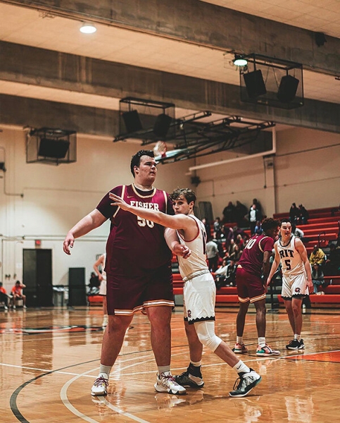 163 кг обаяния и уюта &ndash; центровой NCAA собирает миллионы просмотров и мечтает стать айтишником