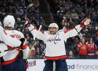 Овечкин доставляет голы без перебоев: №809 забил «Коламбусу». Еще один – и будет рекорд по сезонам 30+