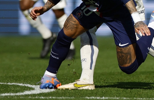 Жуткая травма Неймара после гола и ассиста. Опять голеностоп 😞