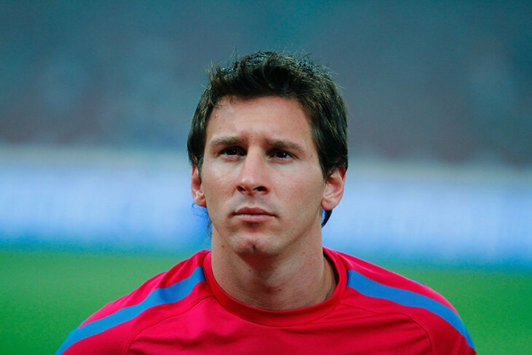 Месси сбрил бороду после трех поражений – и забил победный на 95-й. Здесь все-все-все его образы 