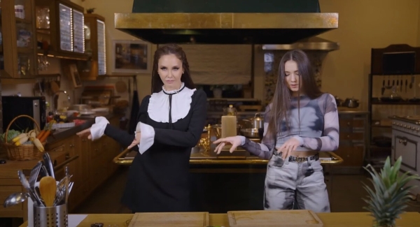 Валиева в шоу Утяшевой: зачем слушала грустную музыку на Олимпиаде, кто ее три кумира и что любит поесть?