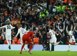 «Ужасный гол», «Ужасная игра», «Громадные проблемы» – «Ливерпулю» прилетает со всех сторон после 2:5