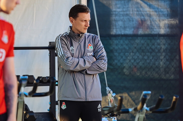 Дзюба в «Локо» – противоречиво, но любопытно. Не поможет в прессинге и рывках, даст подыгрыш и реализацию в штрафной