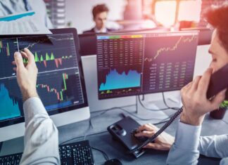 Почему Зинейра постоянно остается на плаву