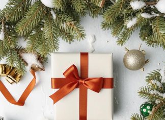 Какие подарки лучше упаковать в коробку?