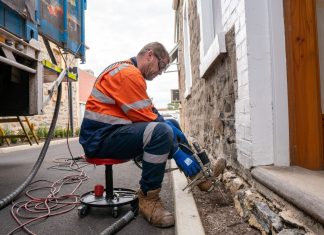 Как происходит ликвидация просадки фундамента