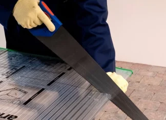 Где купить поликарбонат в Москве и области: на что обратить внимание при выборе