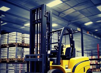 Вилочные погрузчики — необходимое оборудование на складе