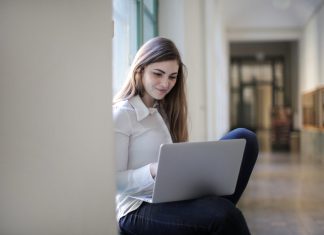 Школа иностранных языков в Минске: интенсивность речевой практики и эффективность обучения