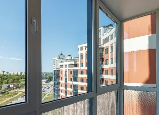 Остекление балкона: комфорт и функциональность вашего жилья