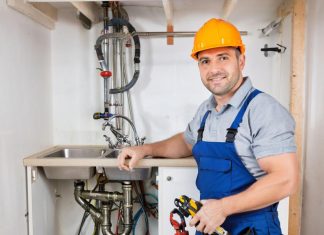Услуги сантехника: профессиональное решение бытовых проблем