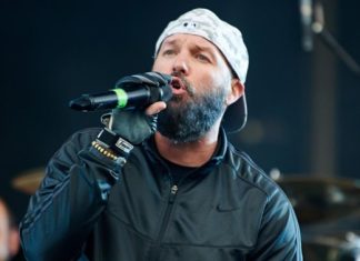Солисту Limp Bizkit запретили въезд в Украину