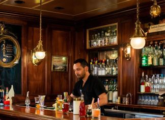 Организация подачи напитков и закусок в винных и крафтовых барах