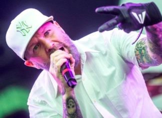 Фронтмен Limp Bizkit разводится с женой из Крыма