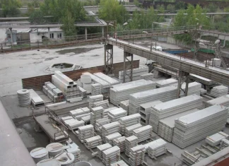 ЛЕСТНИЧНЫЙ МАРШ ЖБИ: ПРЕИМУЩЕСТВА, ОСОБЕННОСТИ И ОБЛАСТЬ ПРИМЕНЕНИЯ