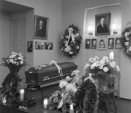 Сколько может храниться тело в морге: правила, сроки и особенности