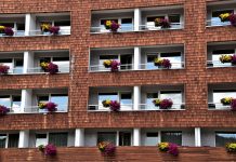 Остекление балконов в Самаре — обзор предложений и подрядчиков