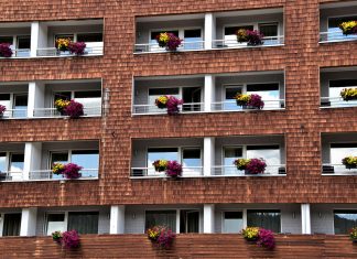 Остекление балконов в Самаре — обзор предложений и подрядчиков