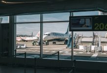 Бюджетный перевозчик Ryanair проводит распродажу: рейсы – от € 20