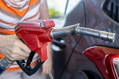 Европейцев призвали меньше ездить и летать