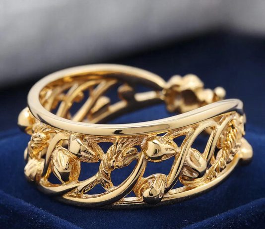 Как правильно чистить браслет из желтого золота сложного плетения в домашних условиях: полное руководство