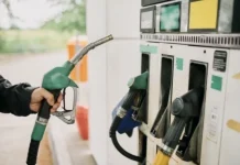 Средняя стоимость галлона бензина в США выросла на $1